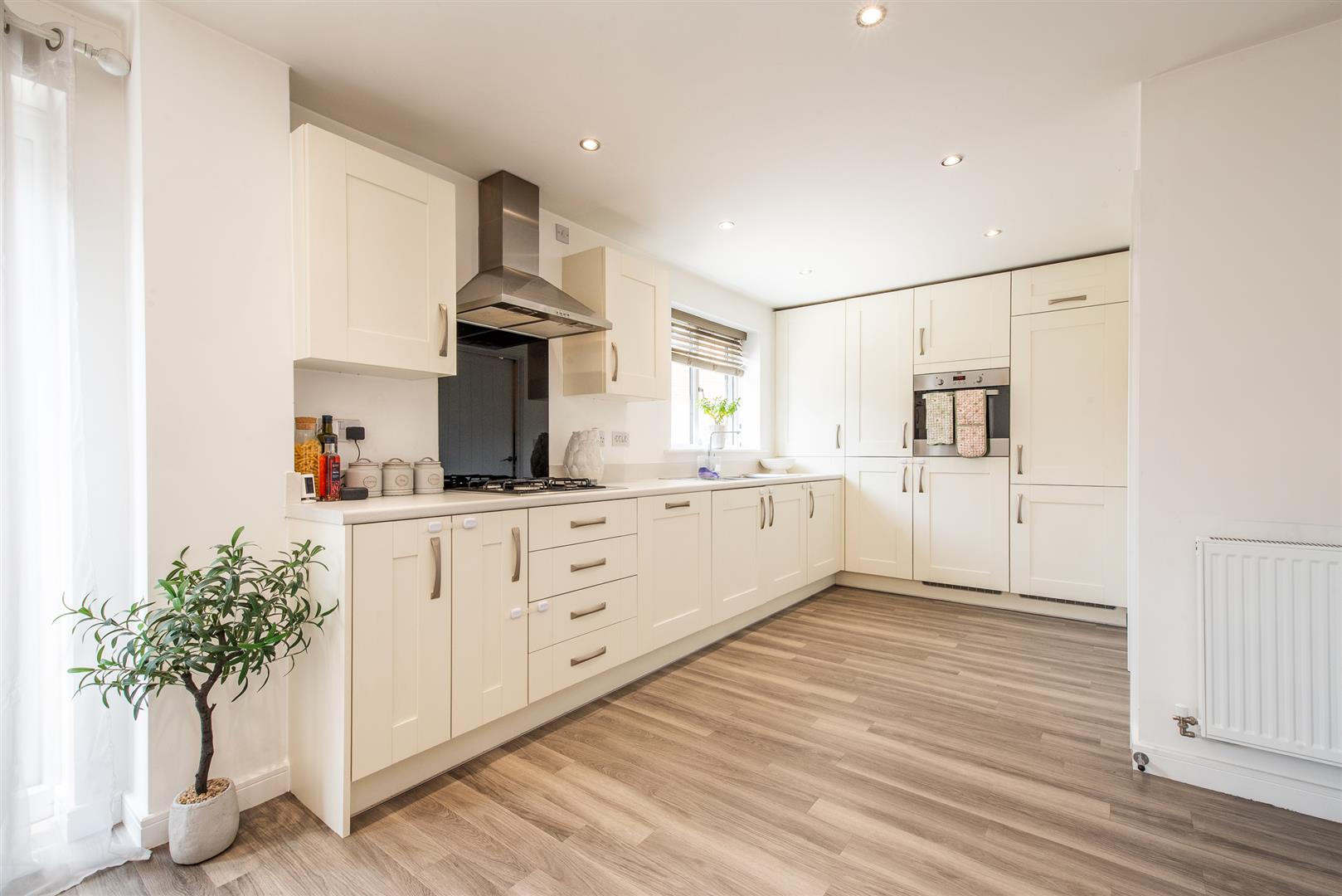 4 bed property in Ancona Drive, Preston